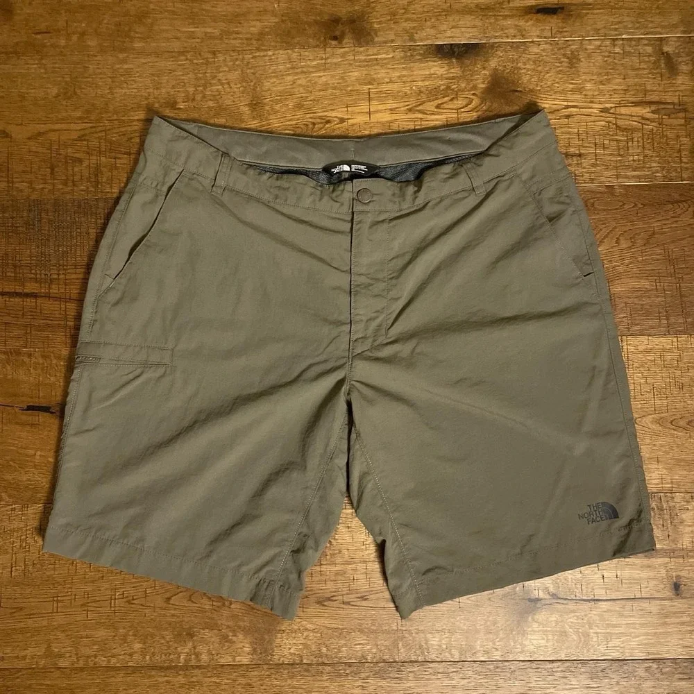 The North Face Hiking Shorts Mens 40 Olive Green Gorpcore Outdoor Lightweight